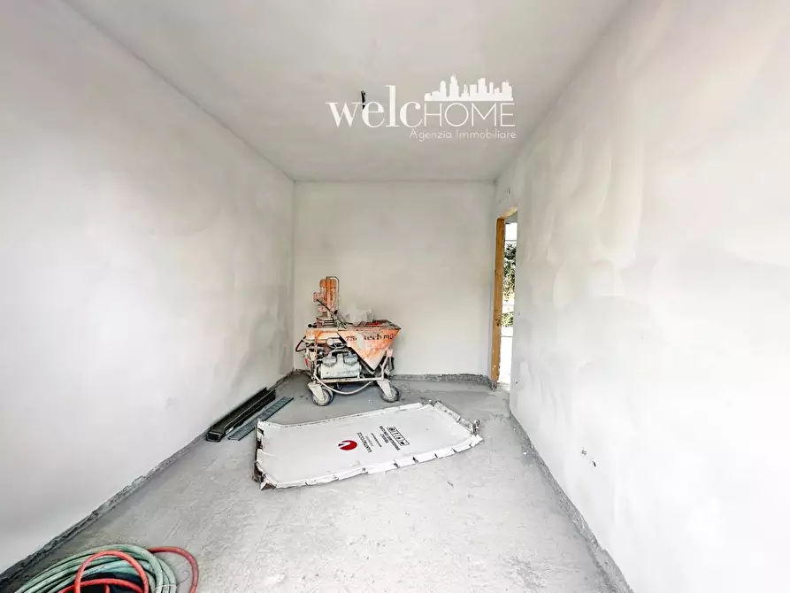 Immagine 11 di Appartamento in vendita  a Campi Bisenzio