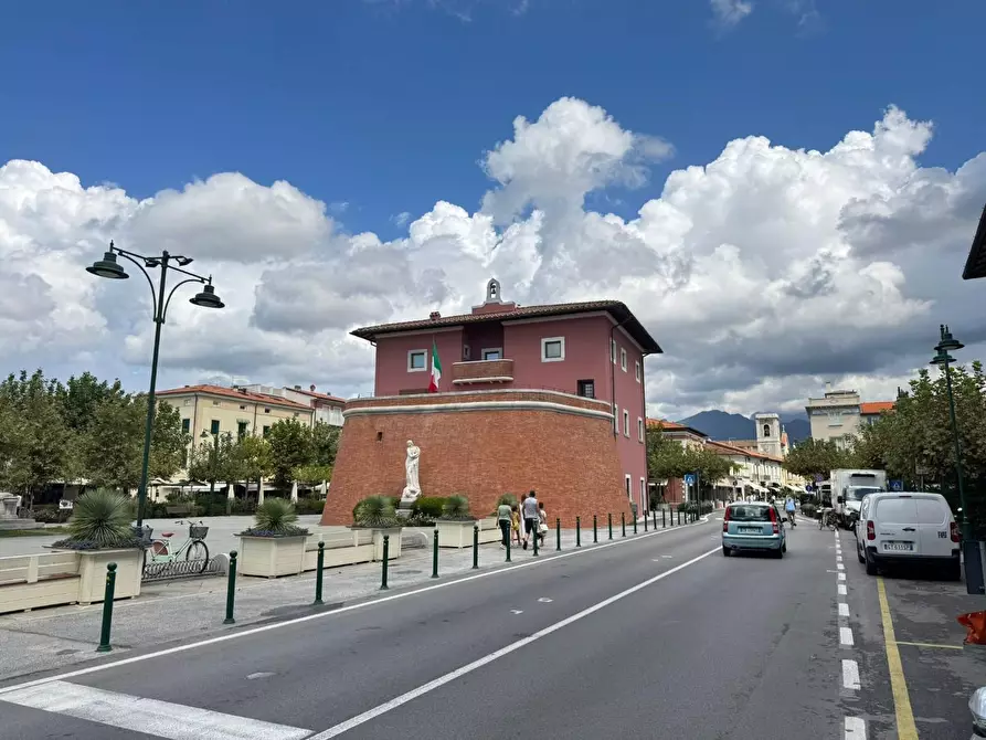 Immagine 24 di Appartamento in vendita  a Forte Dei Marmi