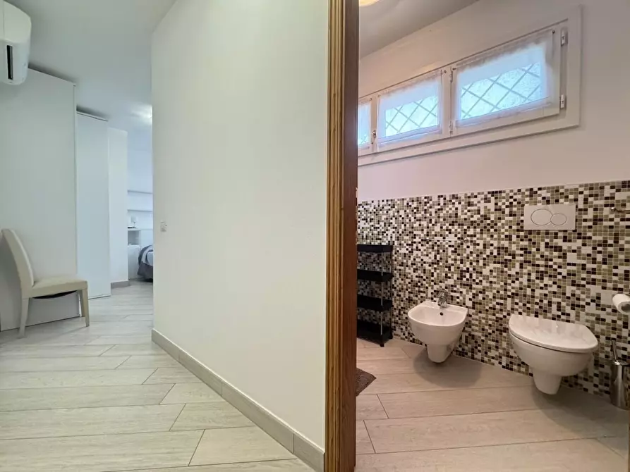 Immagine 22 di Appartamento in vendita  a Forte Dei Marmi