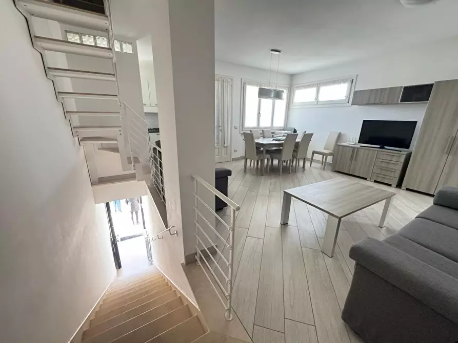 Immagine 13 di Appartamento in vendita  a Forte Dei Marmi