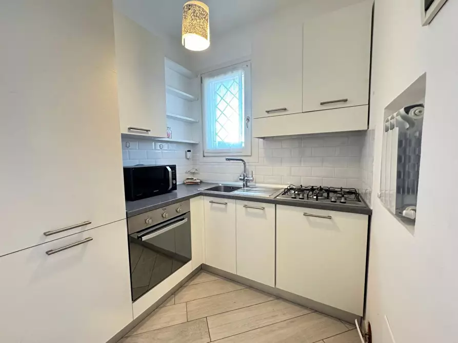 Immagine 10 di Appartamento in vendita  a Forte Dei Marmi