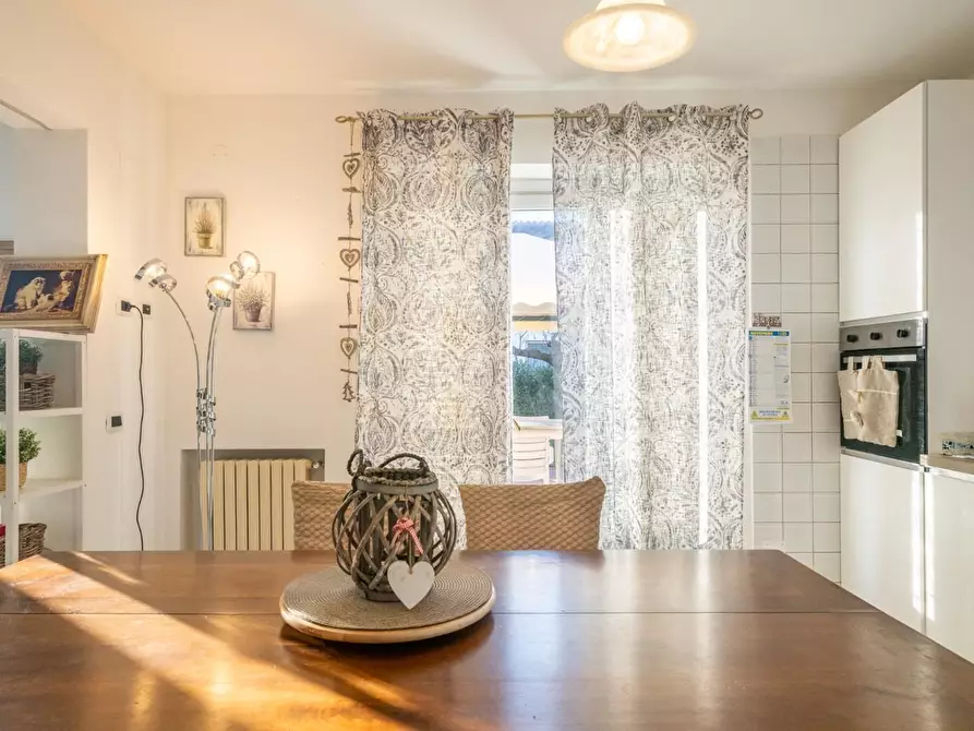 Immagine 33 di Villa in vendita  a Crespina Lorenzana