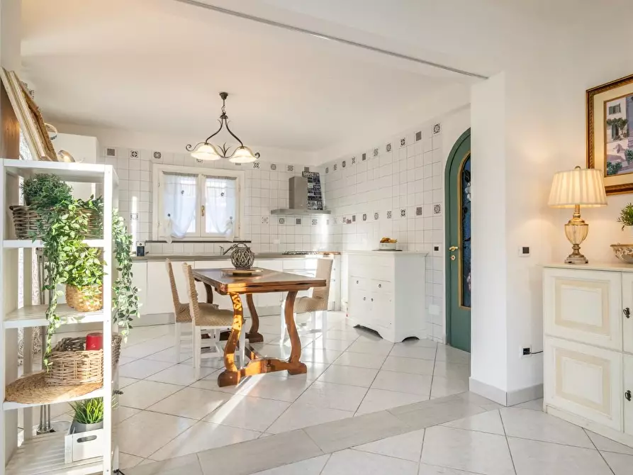 Immagine 27 di Villa in vendita  a Crespina Lorenzana