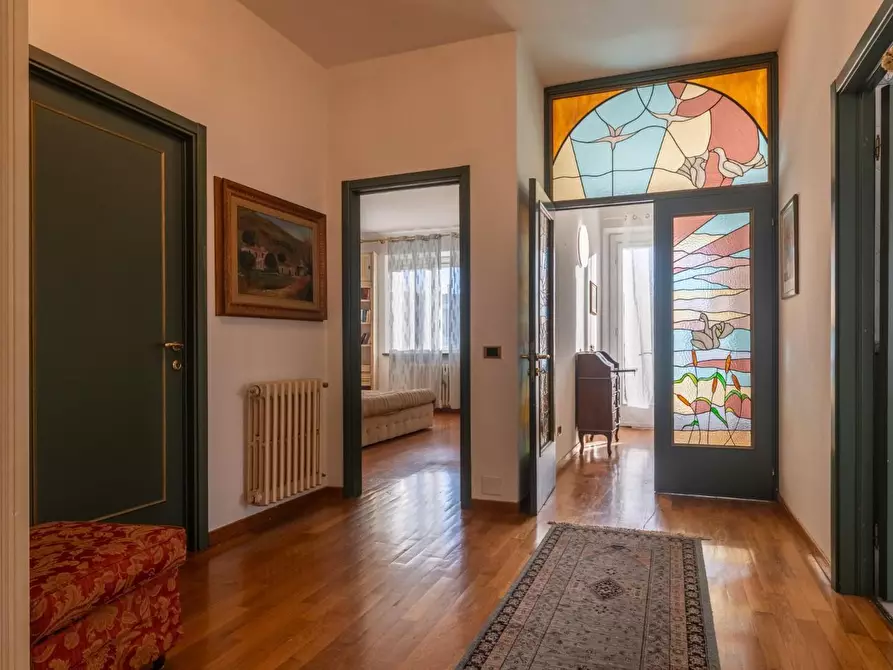 Immagine 51 di Villa in vendita  a Crespina Lorenzana