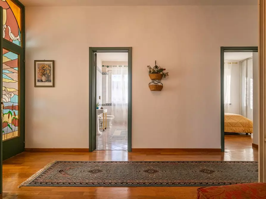 Immagine 57 di Villa in vendita  a Crespina Lorenzana