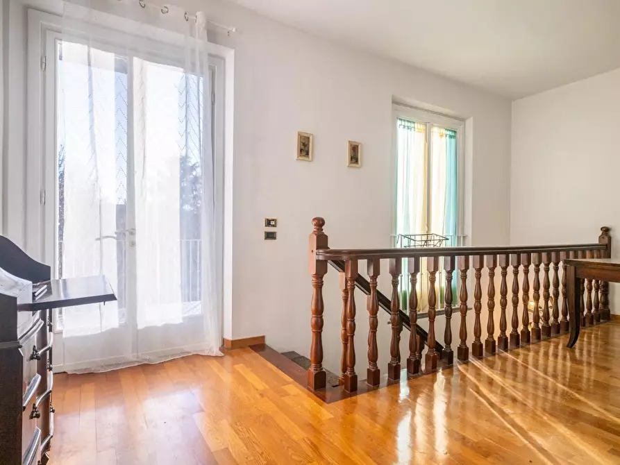 Immagine 45 di Villa in vendita  a Crespina Lorenzana