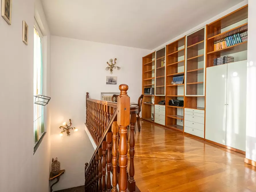 Immagine 44 di Villa in vendita  a Crespina Lorenzana