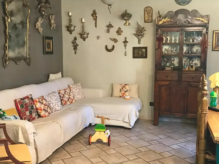 Immagine 1 di Appartamento in vendita  a Cecina