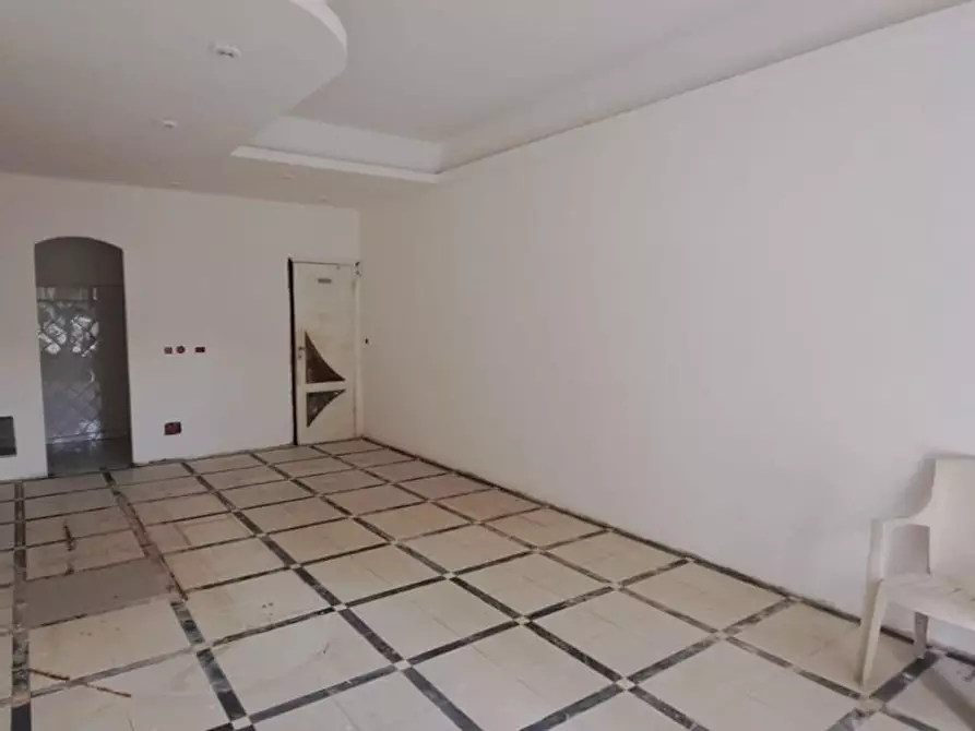 Immagine 6 di Locale commerciale in affitto  a Livorno