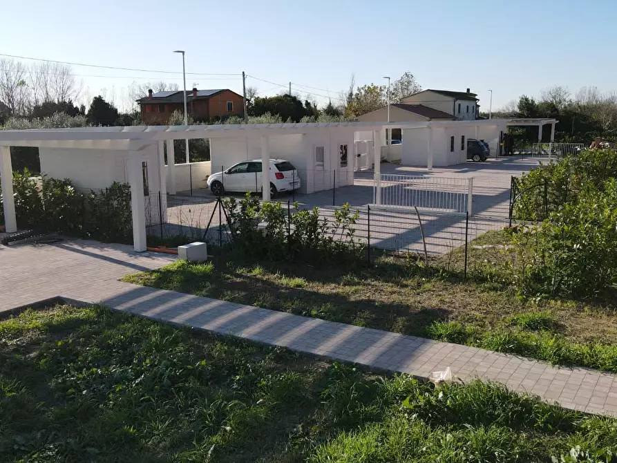 Immagine 37 di Villa in vendita  a Calcinaia