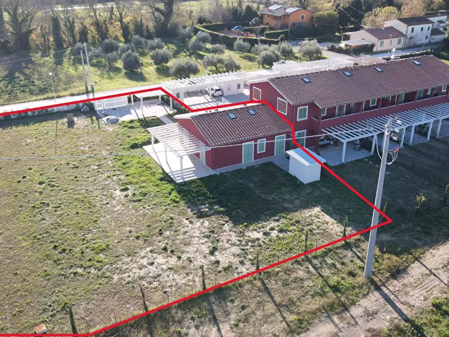 Immagine 39 di Villa in vendita  a Calcinaia