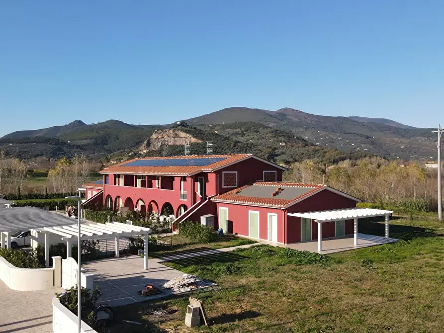 Immagine 21 di Villa in vendita  a Calcinaia