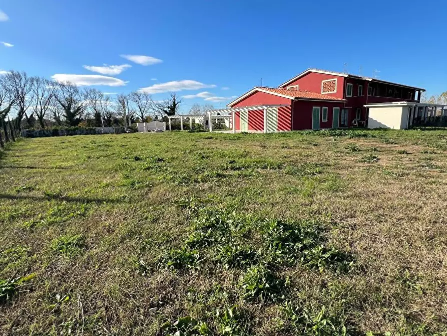 Immagine 12 di Villa in vendita  a Calcinaia