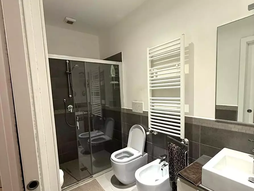 Immagine 16 di Appartamento in vendita  a Siena