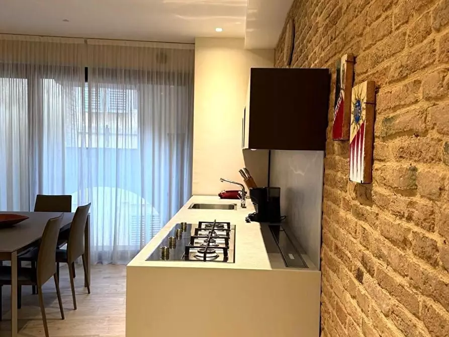 Immagine 7 di Appartamento in vendita  a Siena