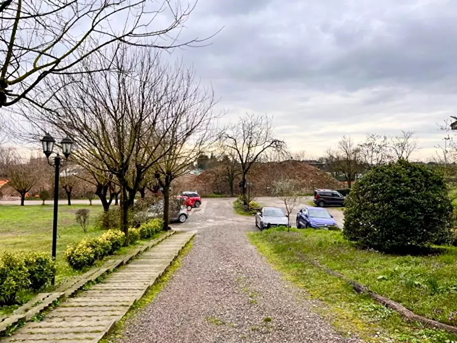 Immagine 11 di Capannone industriale in vendita  a Cesate