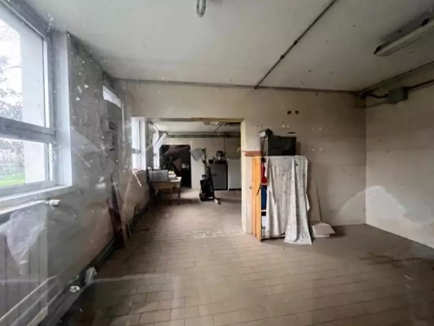 Immagine 9 di Capannone industriale in vendita  a Cesate