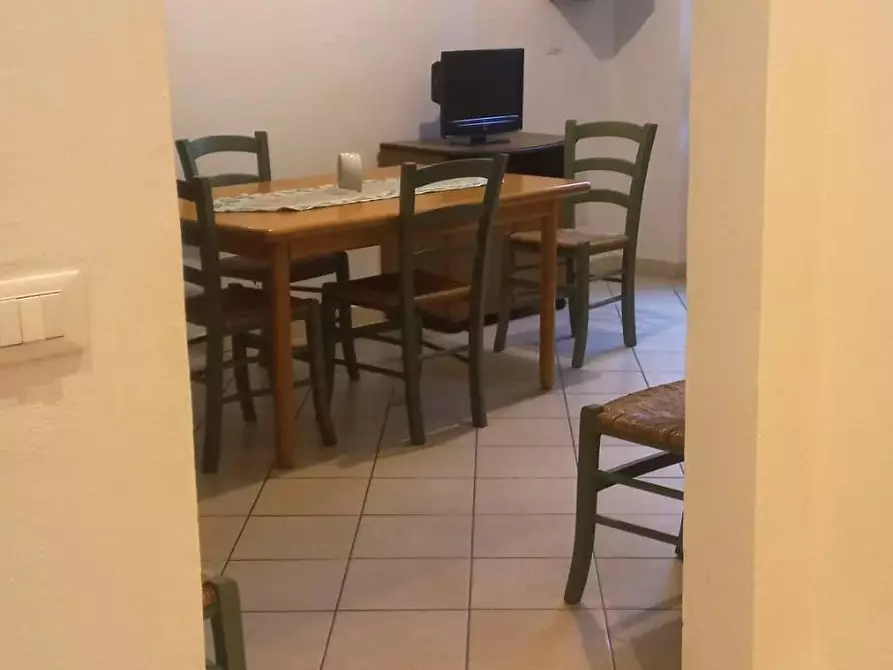 Immagine 2 di Appartamento in vendita  a Carrara