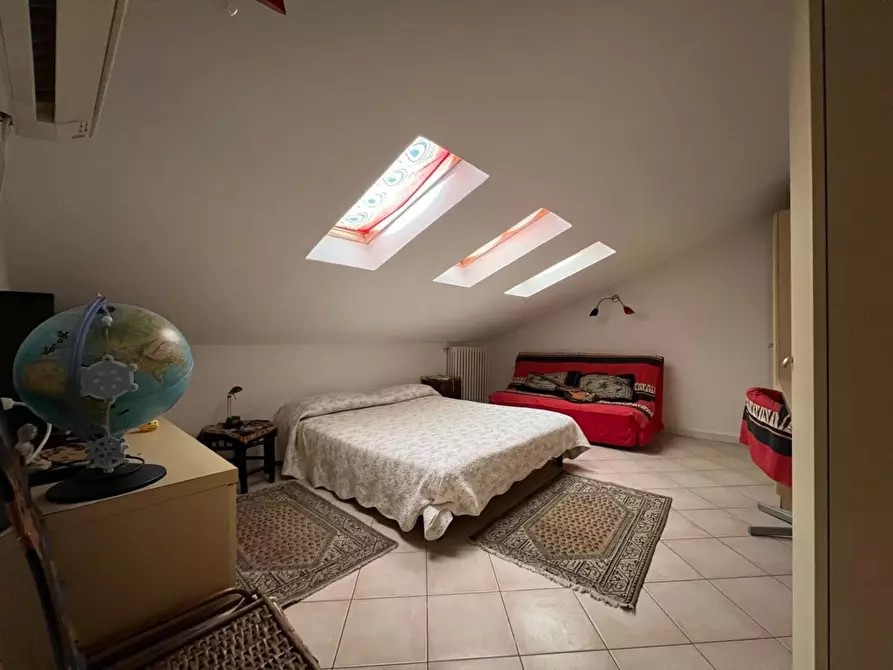 Immagine 11 di Appartamento in vendita  a Massa