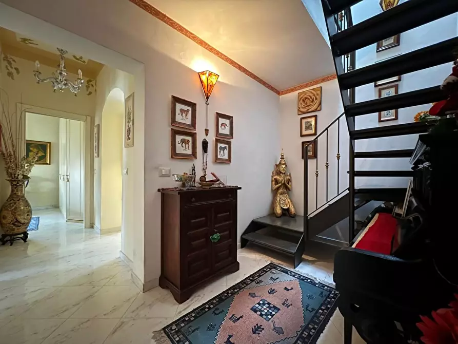 Immagine 10 di Appartamento in vendita  a Massa