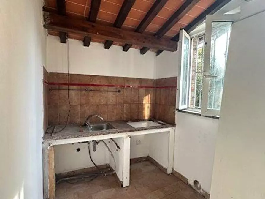 Immagine 9 di Casa indipendente in vendita  a Pisa
