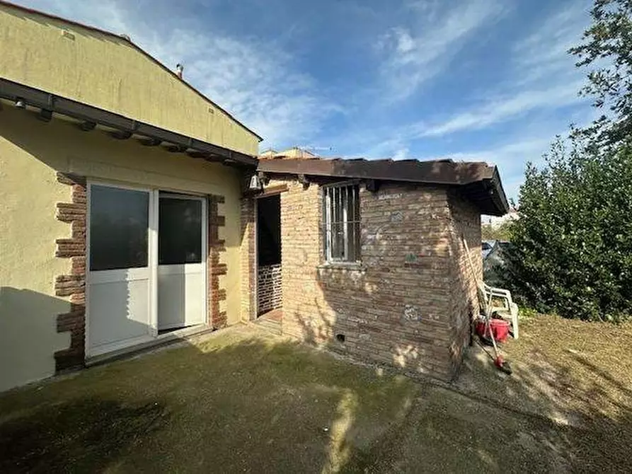 Immagine 7 di Casa indipendente in vendita  a Pisa