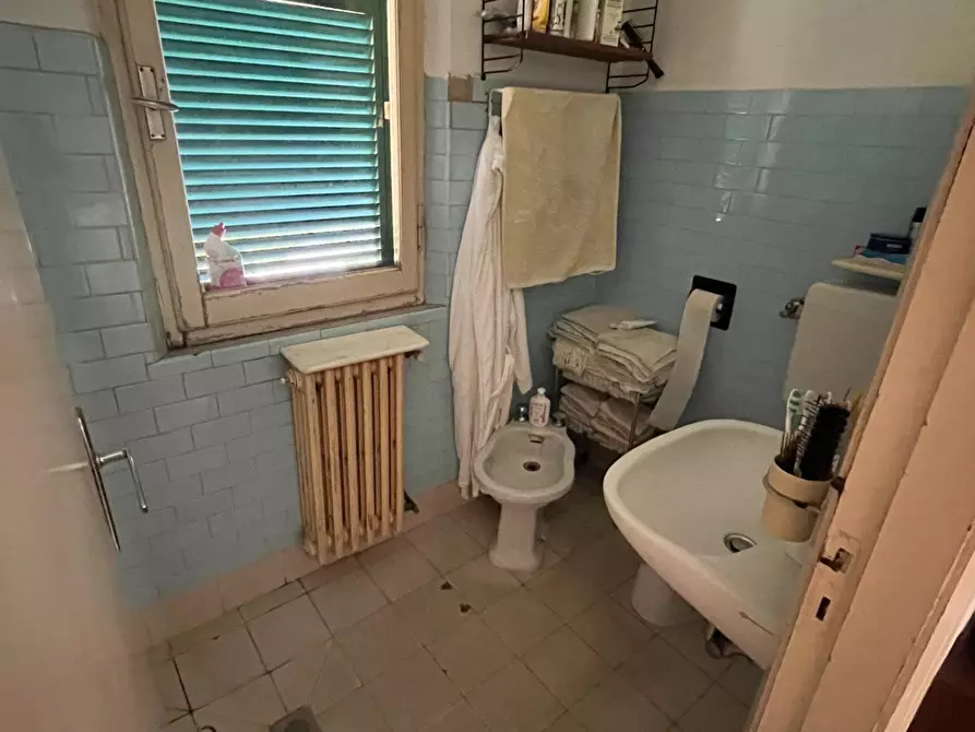 Immagine 18 di Casa indipendente in vendita  a Massa