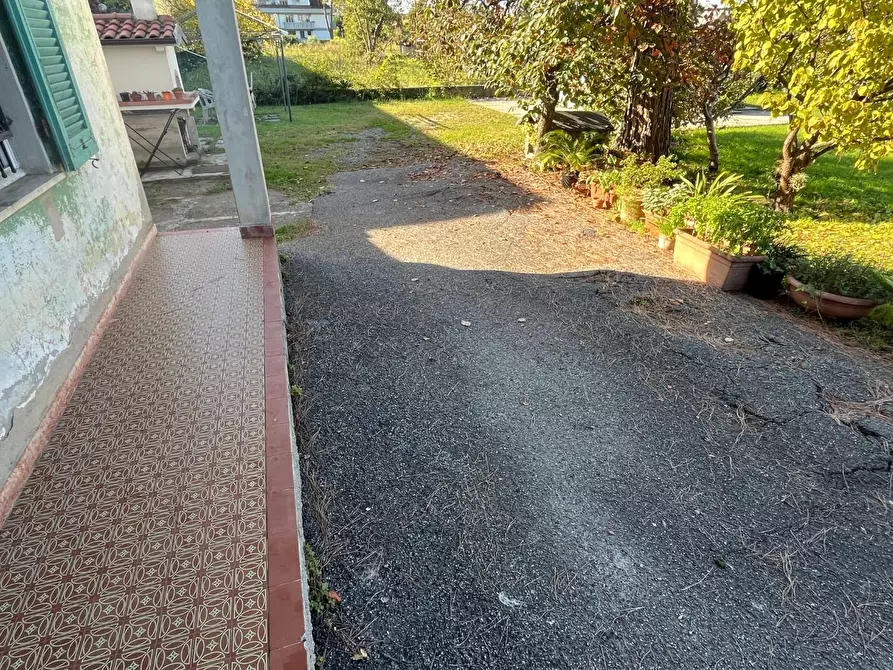 Immagine 5 di Casa indipendente in vendita  a Massa