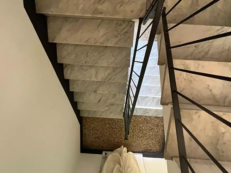 Immagine 12 di Casa indipendente in vendita  a Massa