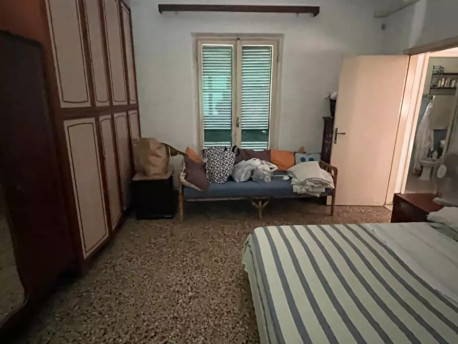 Immagine 15 di Casa indipendente in vendita  a Massa