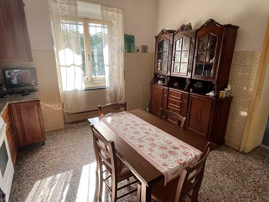 Immagine 8 di Casa indipendente in vendita  a Massa