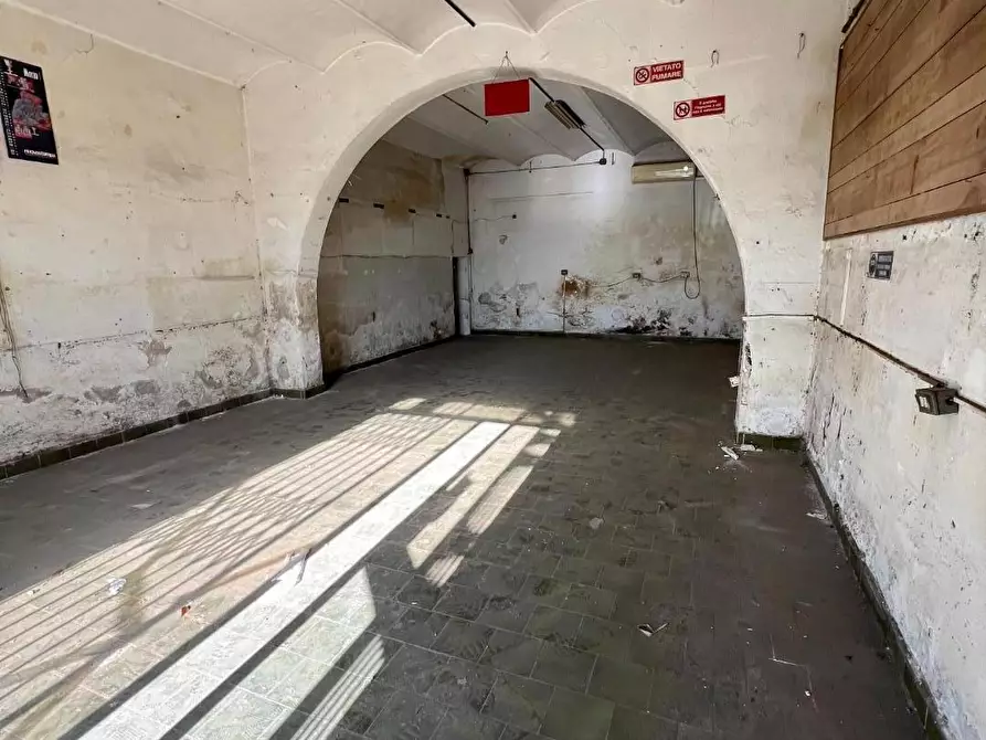 Immagine 8 di Locale commerciale in vendita  a Calcinaia