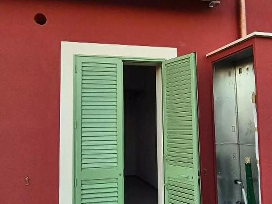 Immagine 12 di Villa in vendita  a Calcinaia