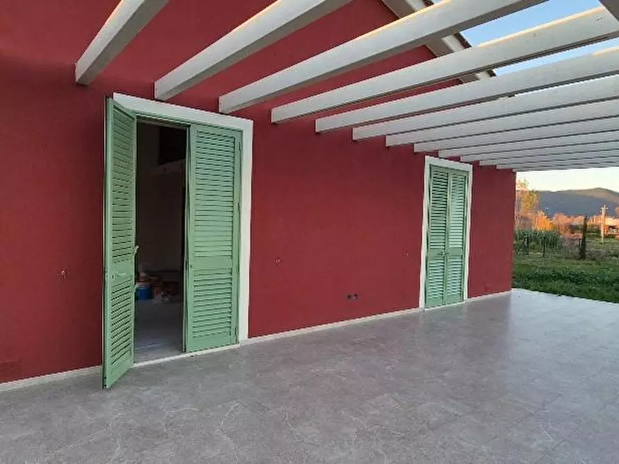 Immagine 8 di Villa in vendita  a Calcinaia