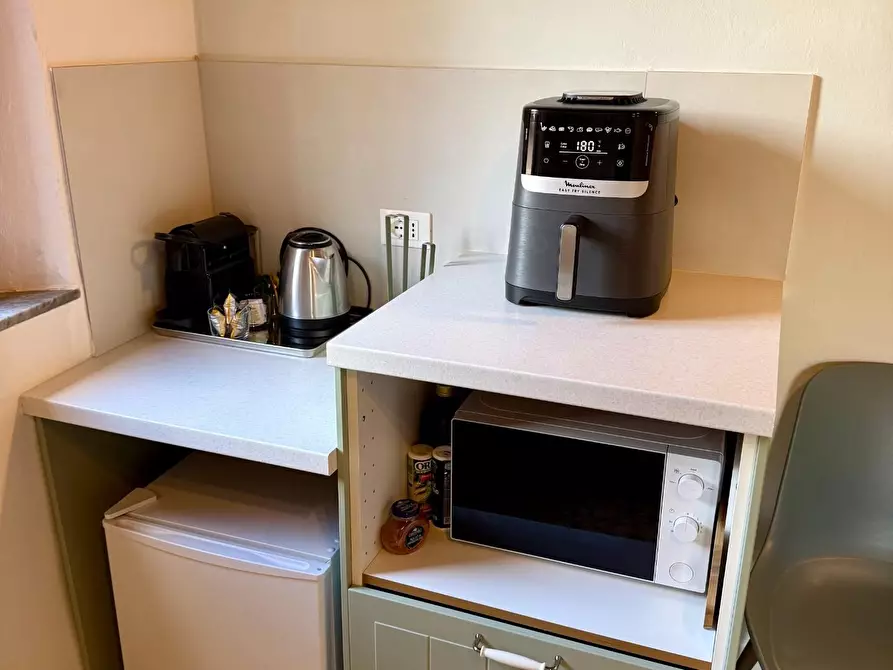 Immagine 5 di Appartamento in affitto  a Lucca