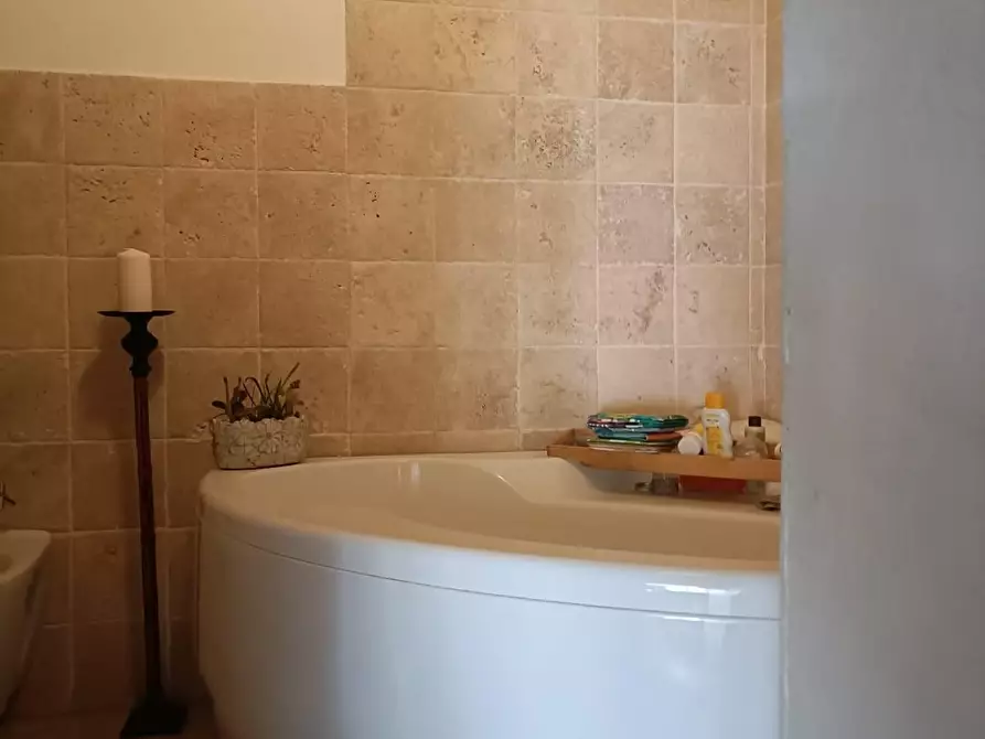 Immagine 12 di Appartamento in vendita  a Colle Di Val D'elsa