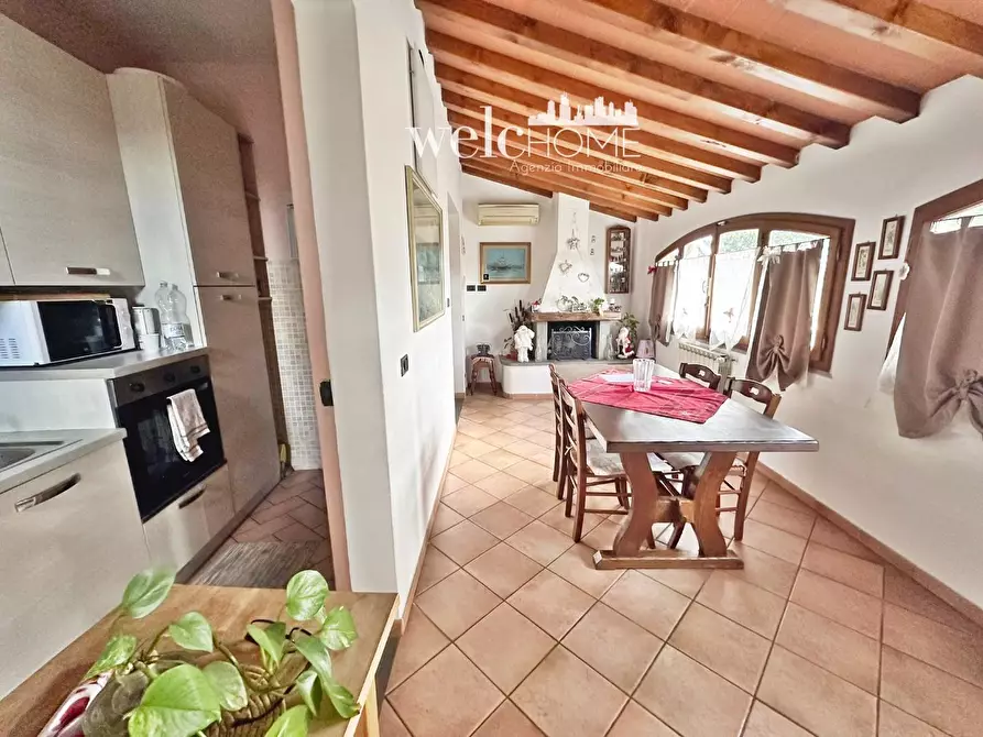 Immagine 9 di Appartamento in vendita  a Firenze