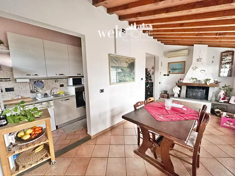 Immagine 10 di Appartamento in vendita  a Firenze