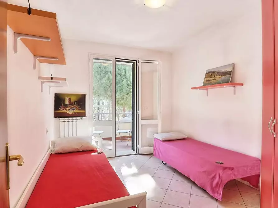 Immagine 4 di Appartamento in vendita  a Cecina