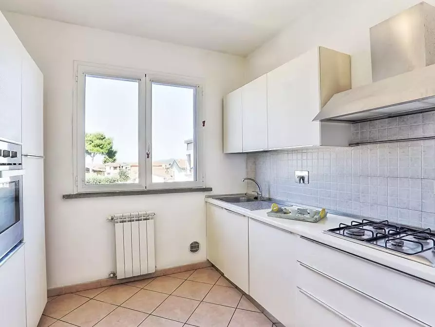 Immagine 3 di Appartamento in vendita  a Cecina