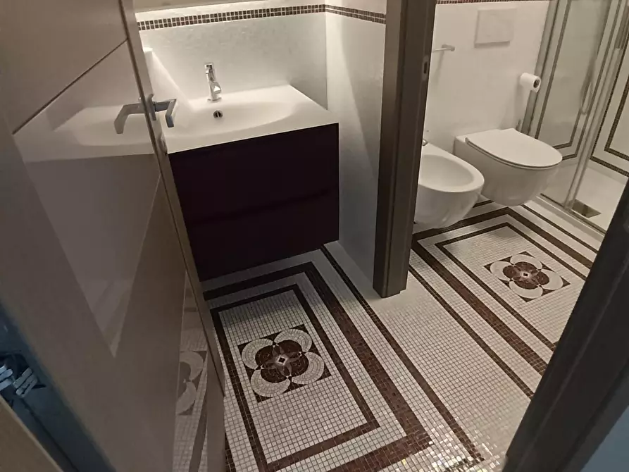 Immagine 8 di Mansarda in vendita  a Empoli