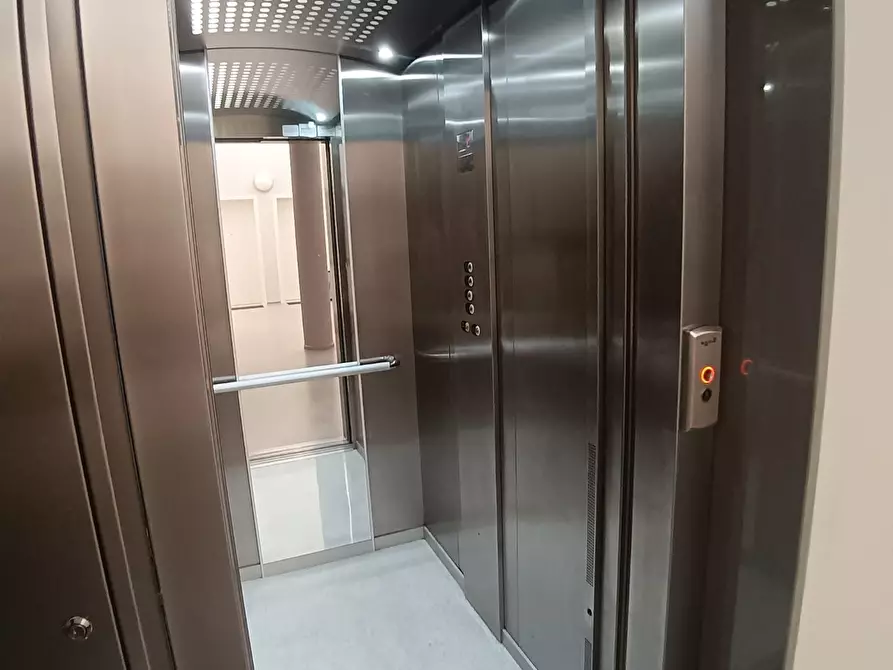 Immagine 28 di Mansarda in vendita  a Empoli