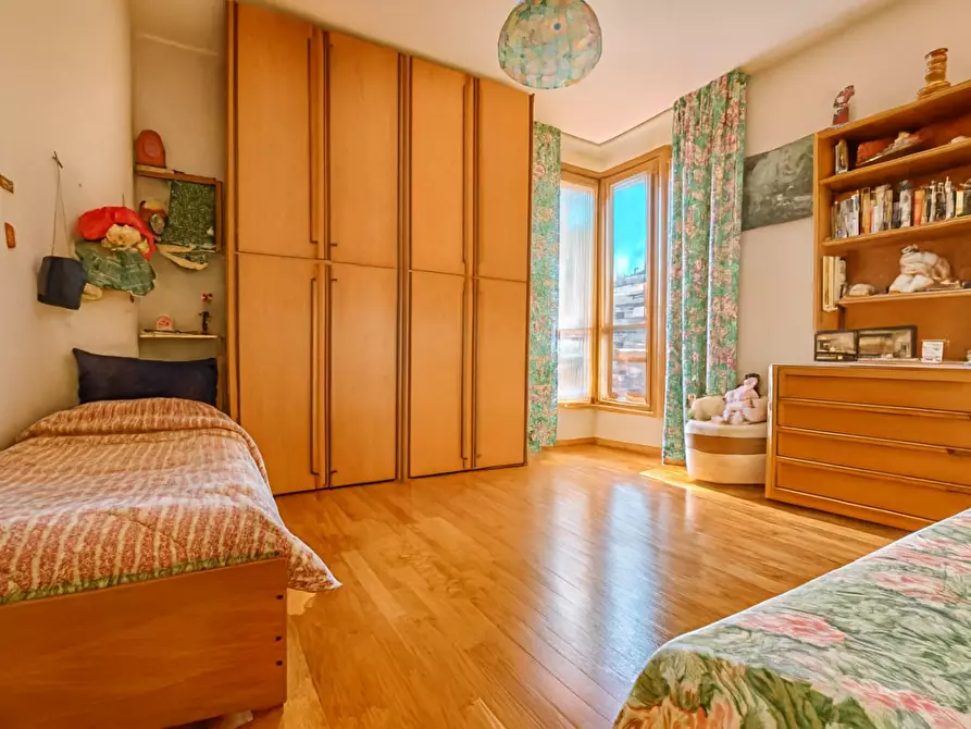 Immagine 11 di Casa bifamiliare in vendita  a Pontedera