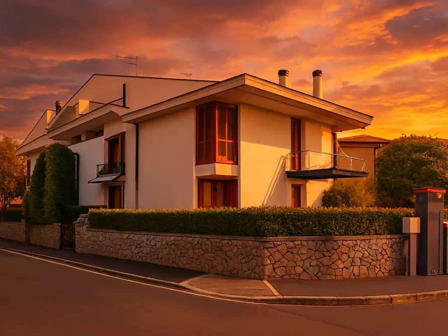 Immagine 26 di Casa bifamiliare in vendita  a Pontedera
