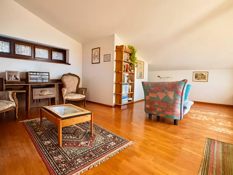 Immagine 16 di Casa bifamiliare in vendita  a Pontedera