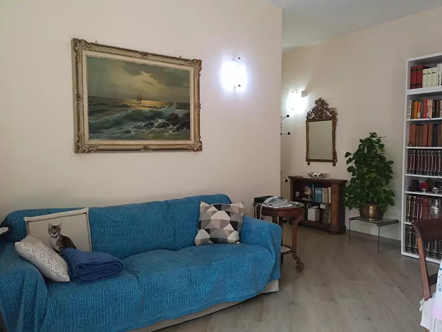 Immagine 13 di Appartamento in vendita  a Massa