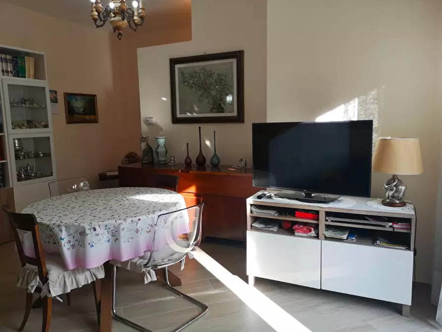 Immagine 14 di Appartamento in vendita  a Massa