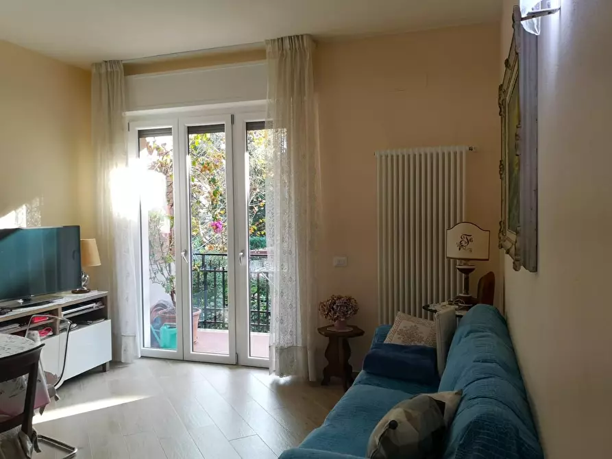 Immagine 4 di Appartamento in vendita  a Massa