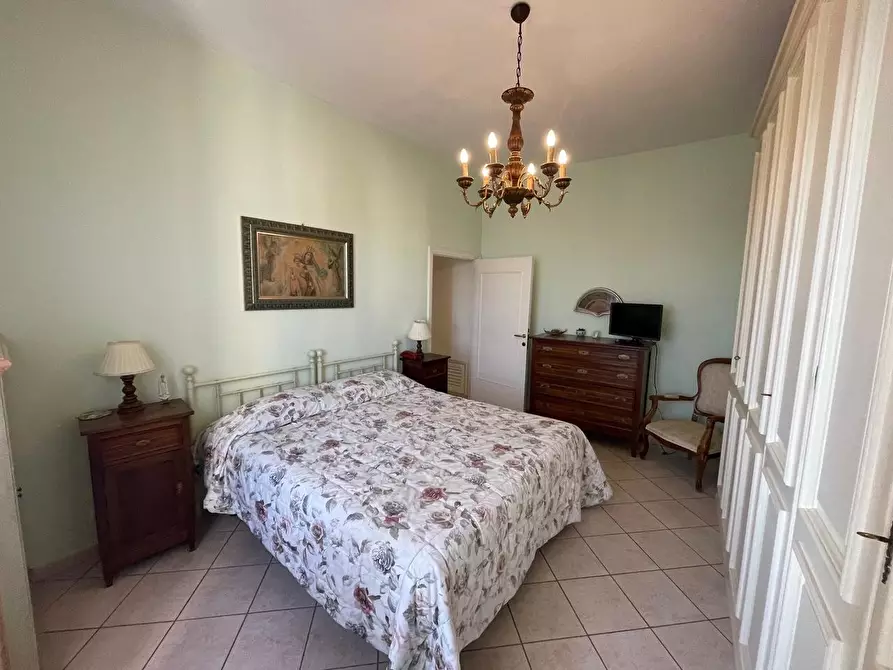 Immagine 15 di Appartamento in vendita  a Siena