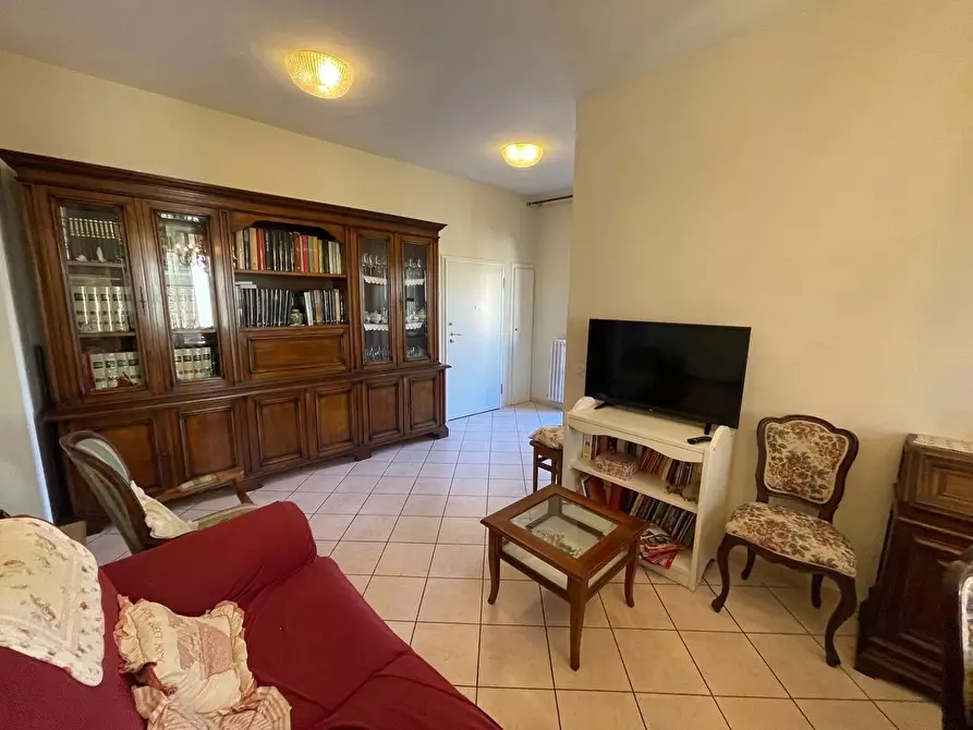 Immagine 8 di Appartamento in vendita  a Siena